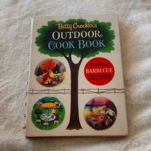 1961 Betty Crocker Outdoor Cookbook.  HARDCOVER ILLUSTRATED